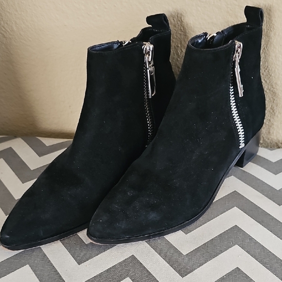 Dolce Vita Marra Double Zip Onyx Black Suede Witchy Ankle Bootie Size 8 - Picture 1 of 12